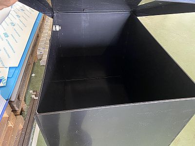 Custom-made sumps and tanks