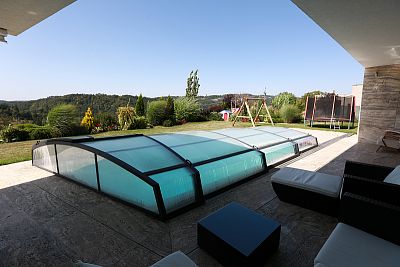 Roofing of swimming pools