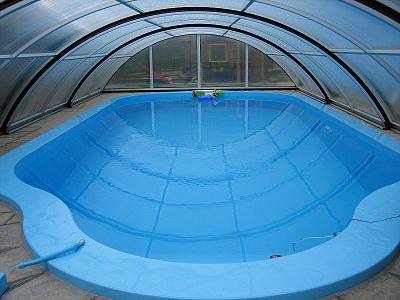 Roofing of swimming pools