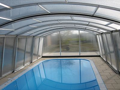 Roofing of swimming pools