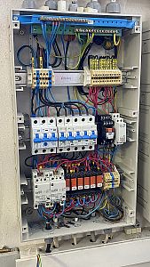 Swimming pool switchboard